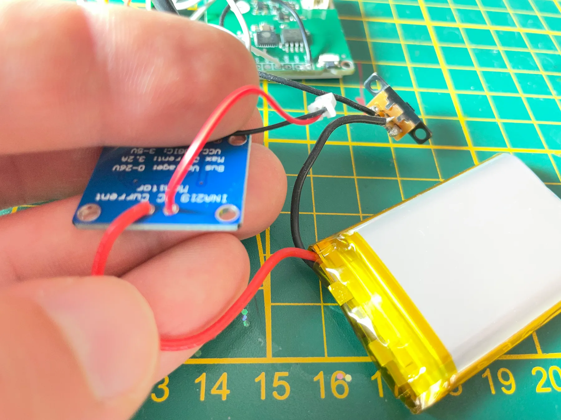 Completed battery circuit with JST connector and INA219 board